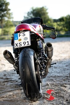 HATTECH Auspuff - RENNSTALL MOTO - OYK75 High - Schalldmpfer mit Anbauteilen fr TRIUMPH Speed Twin / Thruxton 1200 / R / RS auf original Krmmer - EU-Typgenehmigung poliert