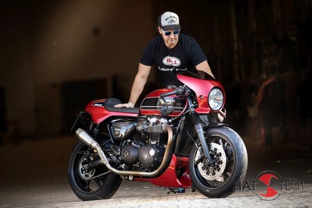 HATTECH Auspuff - RENNSTALL MOTO - OYK75 High - Schalldmpfer mit Anbauteilen fr TRIUMPH Speed Twin / Thruxton 1200 / R / RS auf original Krmmer - EU-Typgenehmigung poliert